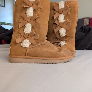 Koolaburra by UGG Cream Plush Slippers